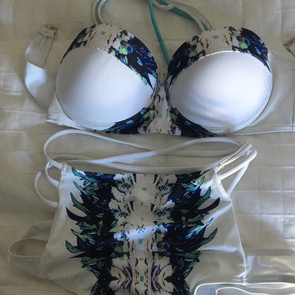 NEW STRAPPY BIKINI
